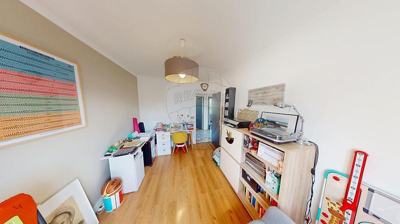 Appartement - 93 m² - 4 pièces