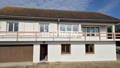 Maison - 230 m² - 8 pièces