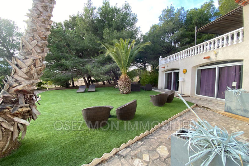 Maison chambre d'hôtes - 550 m² - 14 pièces