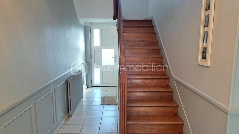 Maison - 160 m² - 8 pièces