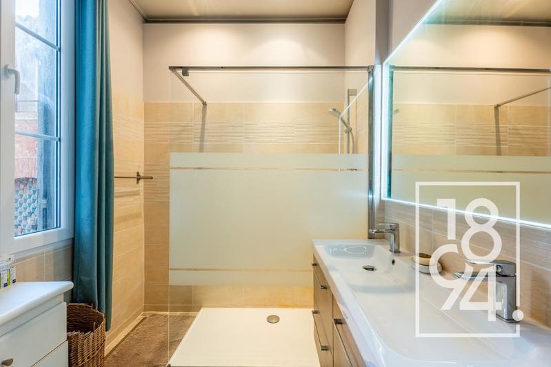 Appartement - 320 m² - 6 pièces