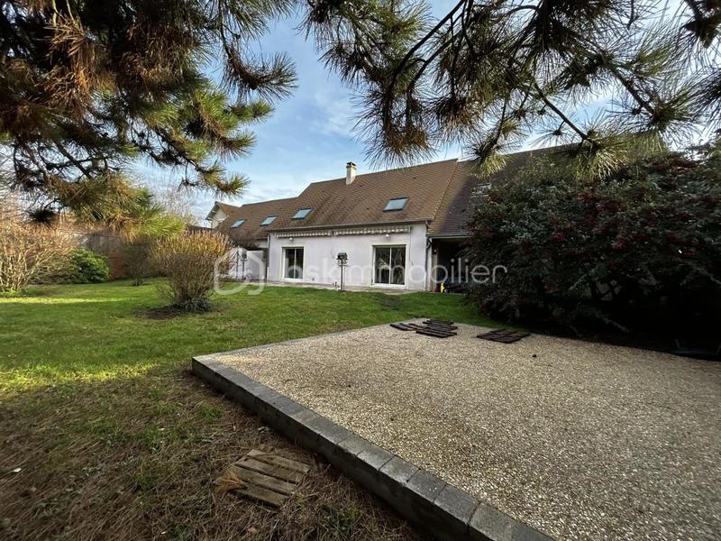 Propriété - 269 m² - 13 pièces