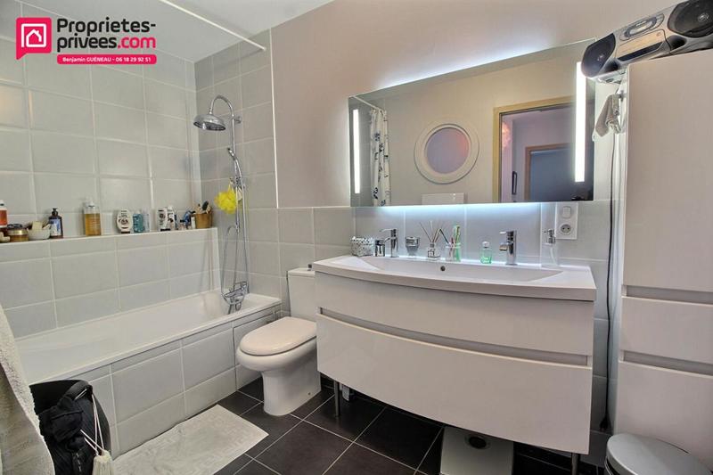 Appartement - 90 m² - 4 pièces