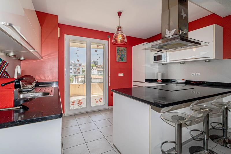 Appartement - 85 m² - 4 pièces