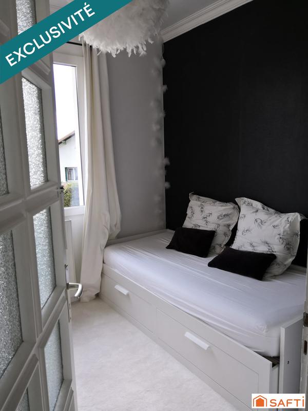 Maison - 196 m² - 7 pièces