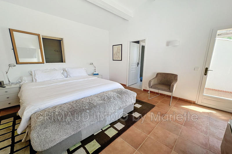 Maison - 180 m² - 5 pièces