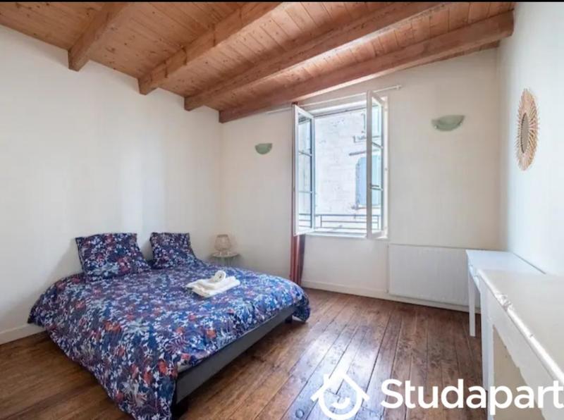 Chambre - 12 m² - 1 pièce