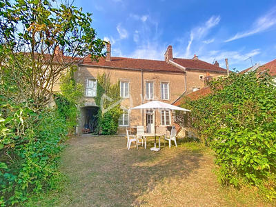 Maison ancienne - 186 m² - 7 pièces