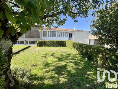 Maison - 158 m² - 7 pièces