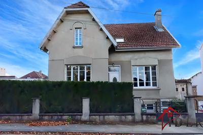 Maison - 158 m² - 8 pièces