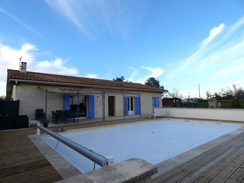 Maison - 143 m² - 5 pièces