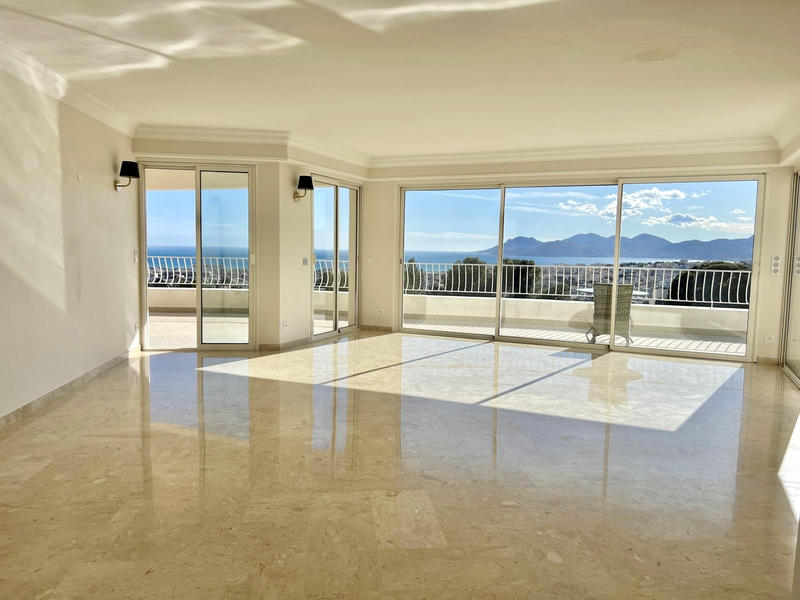 Villa - 240 m² - 5 pièces