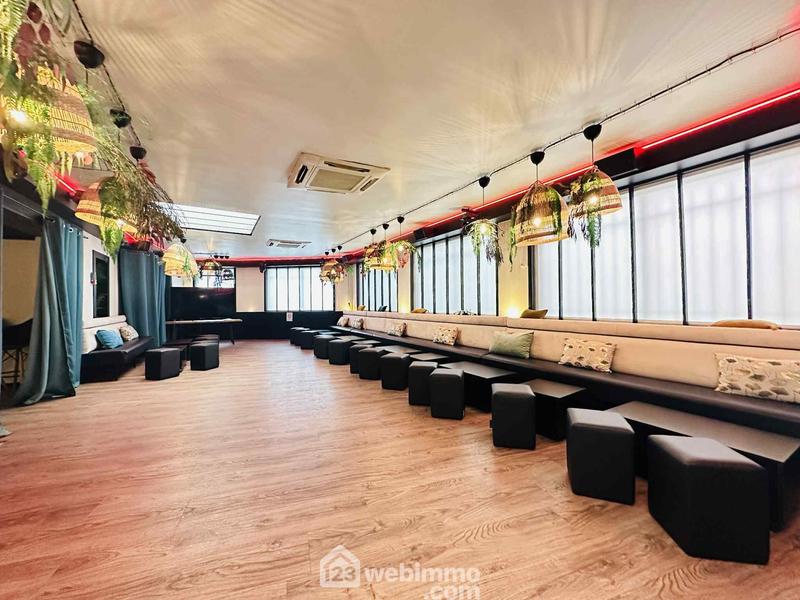 Local commercial - 529 m² - 6 pièces