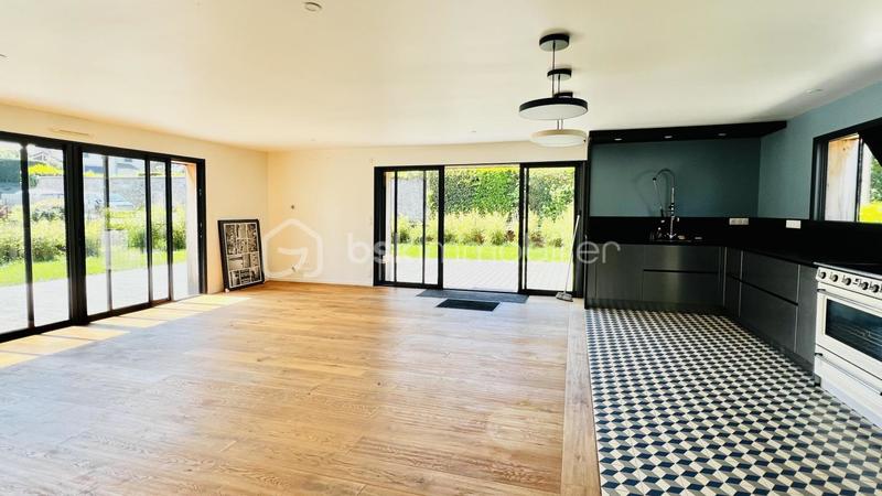 Maison - 136 m² - 6 pièces