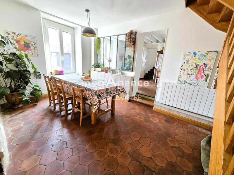 Maison - 147 m² - 6 pièces
