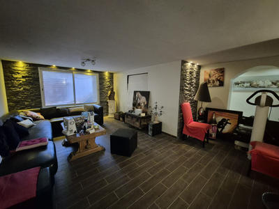 Maison - 190 m² - 5 pièces