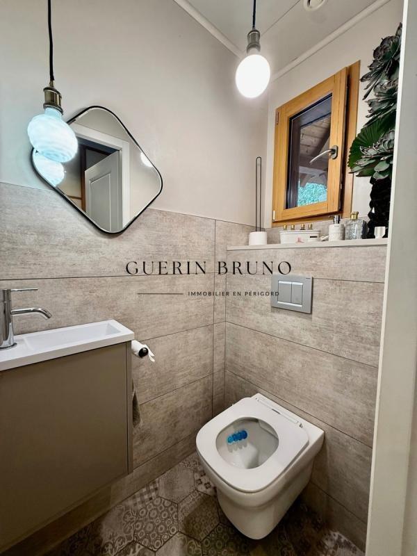 Maison - 208 m² - 11 pièces