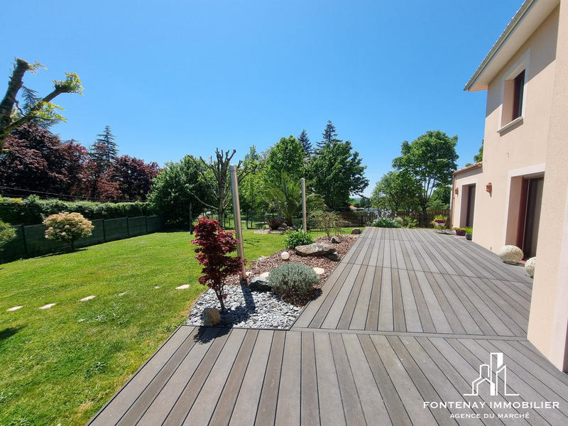 Maison contemporaine - 226 m² - 8 pièces