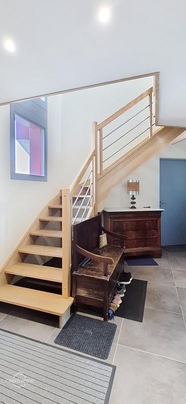 Maison - 182 m² - 7 pièces