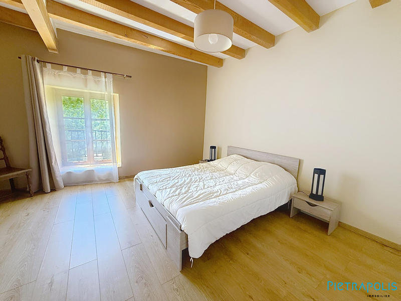 Maison ancienne - 221 m² - 8 pièces