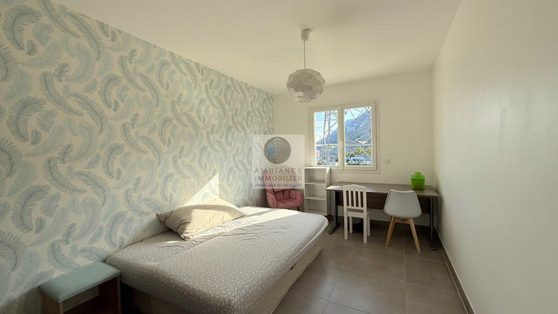 Appartement - 120 m² - 6 pièces