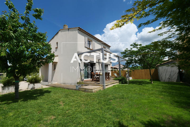 Maison - 101 m² - 5 pièces