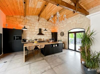 Maison - 215 m² - 4 pièces