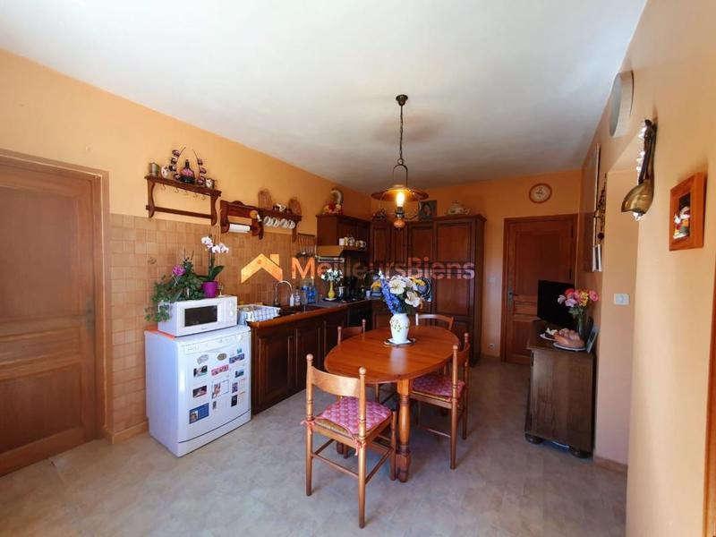 Maison - 140 m² - 5 pièces