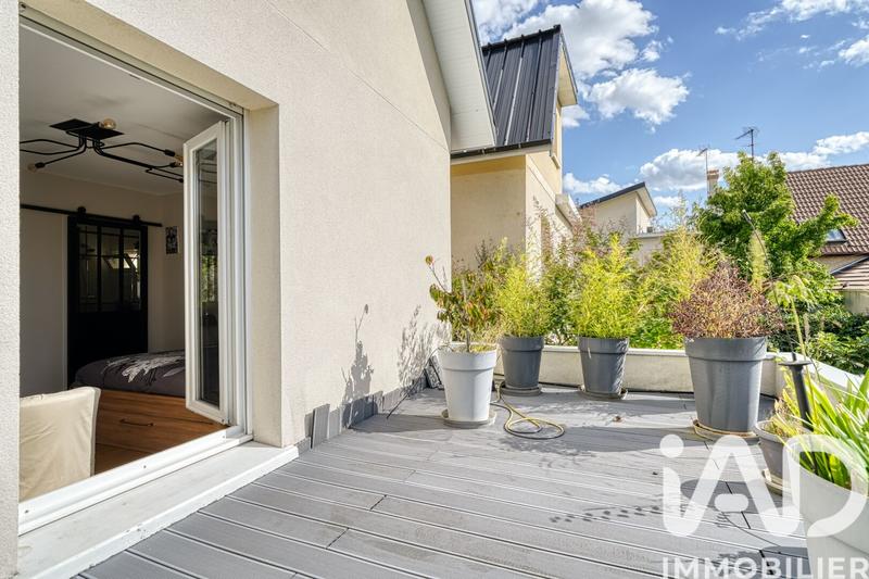 Maison - 180 m² - 8 pièces