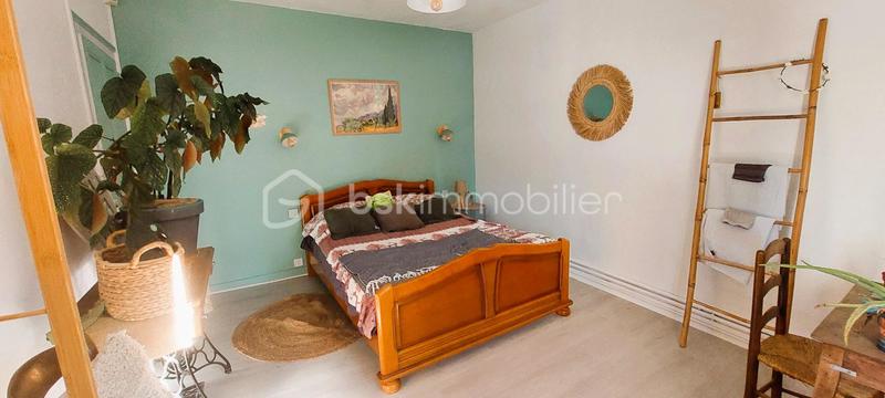 Maison de village - 180 m² - 13 pièces