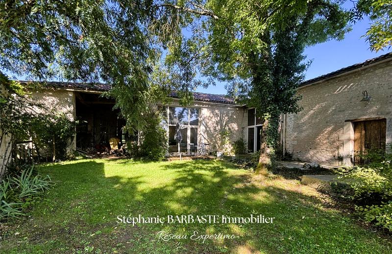 Propriété - 254 m² - 12 pièces