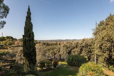 Propriété - 350 m² - 9 pièces