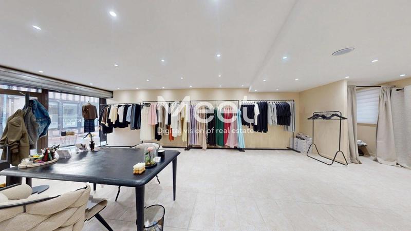 Local commercial - 100 m² - 2 pièces