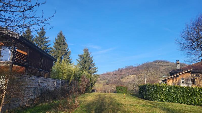 Terrain constructible - 758 m²