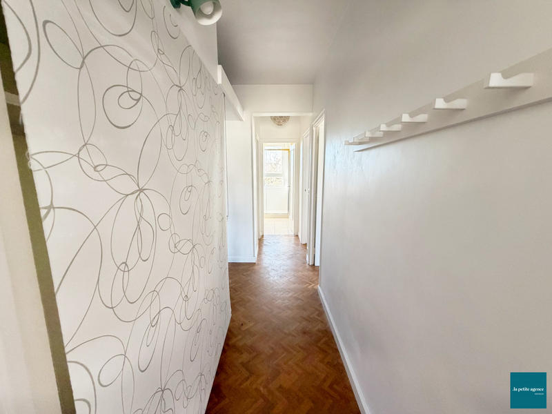 Appartement - 127 m² - 6 pièces