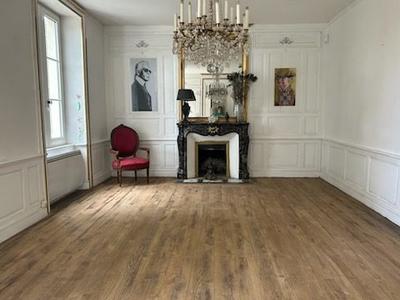 Maison - 190 m² - 8 pièces