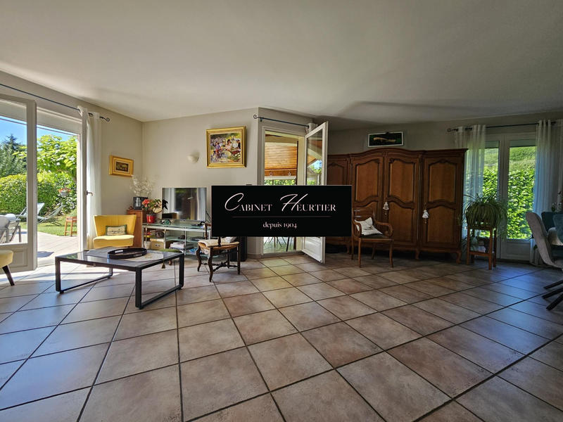 Maison - 141 m² - 7 pièces