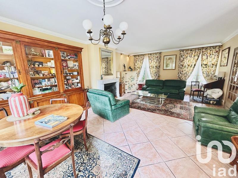 Maison - 200 m² - 7 pièces