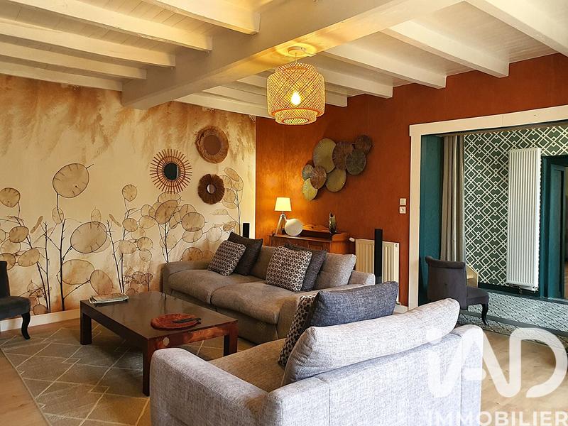 Maison - 250 m² - 7 pièces