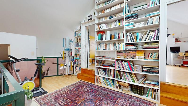 Atelier d'activités - 140 m² - 6 pièces