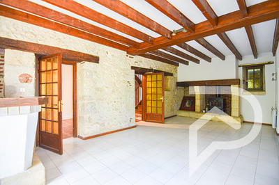 Maison - 240 m² - 6 pièces