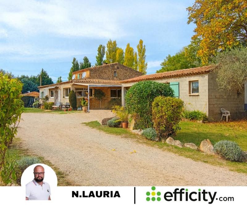 Maison - 215 m² - 6 pièces