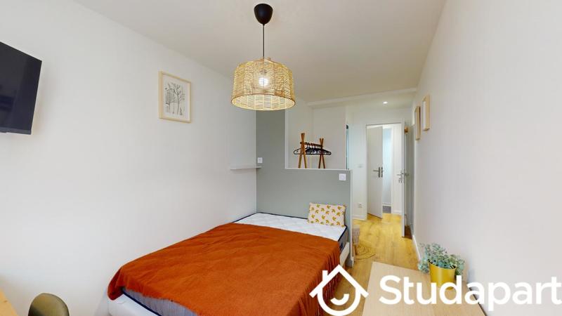 Chambre - 11 m² - 1 pièce