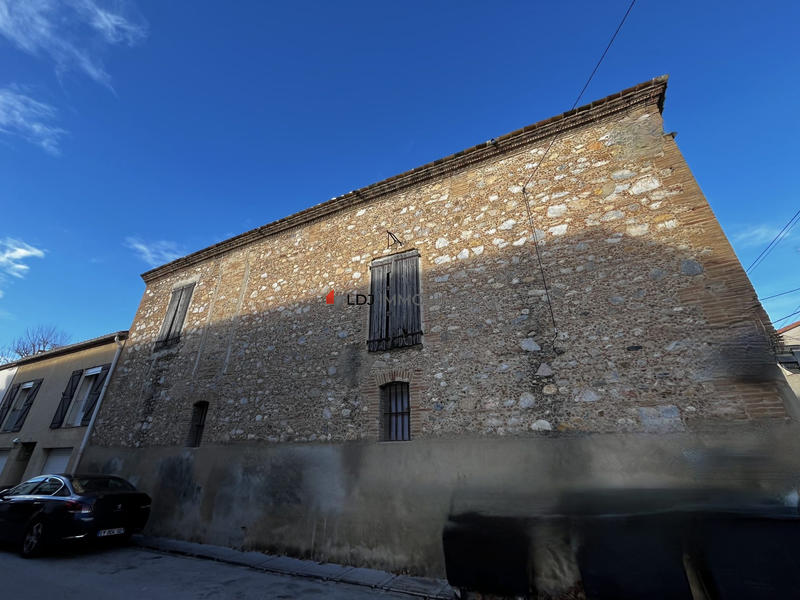 Parking / Garage - 156 m²