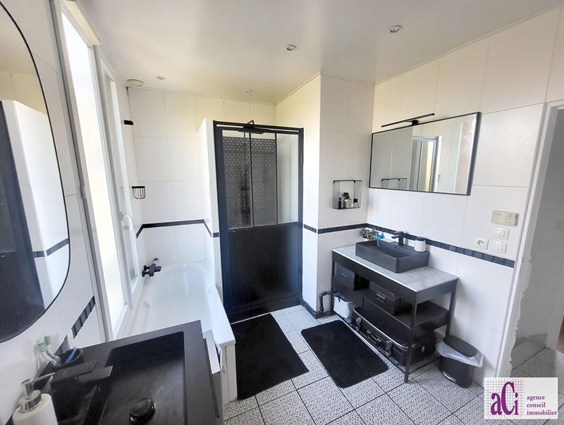 Maison - 130 m² - 6 pièces