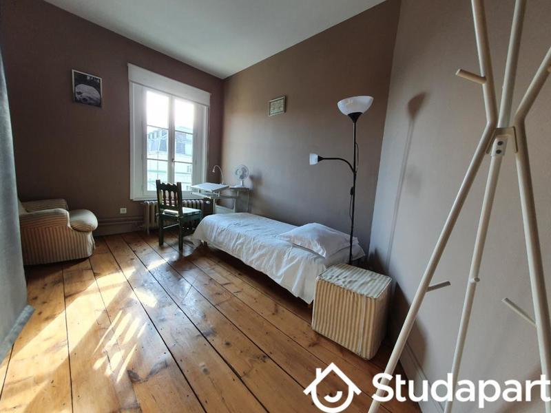 Chambre - 13 m² - 1 pièce