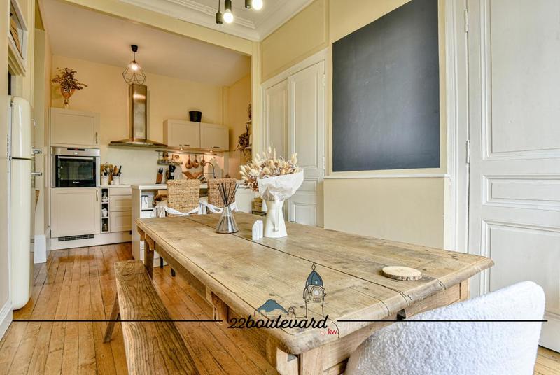 Appartement - 142 m² - 5 pièces