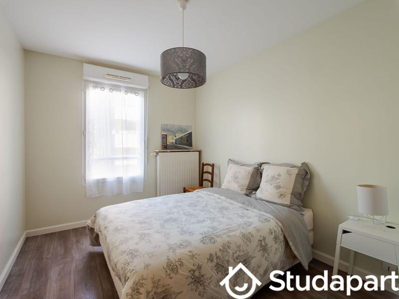 Chambre - 96 m² - 1 pièce