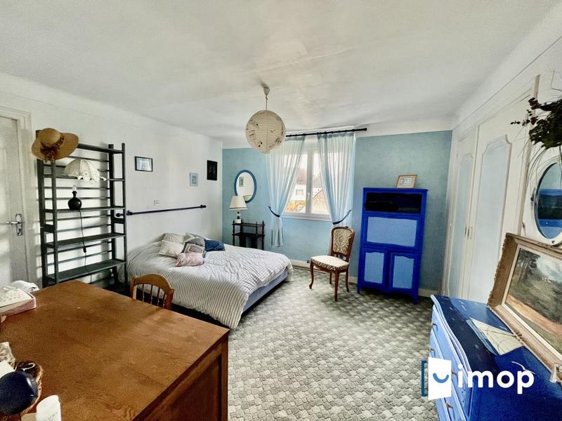 Maison - 168 m² - 7 pièces