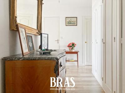 Appartement - 90 m² - 4 pièces